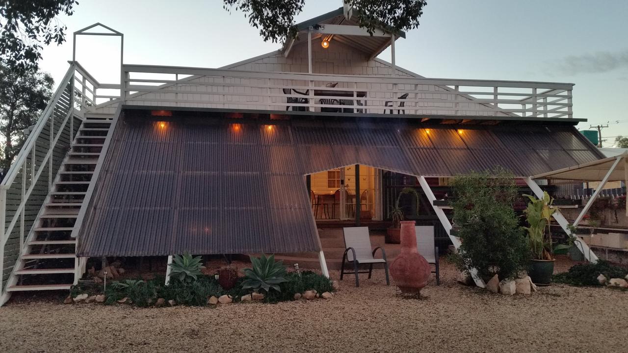 Sonja'S Bed And Breakfast Lightning Ridge Buitenkant foto