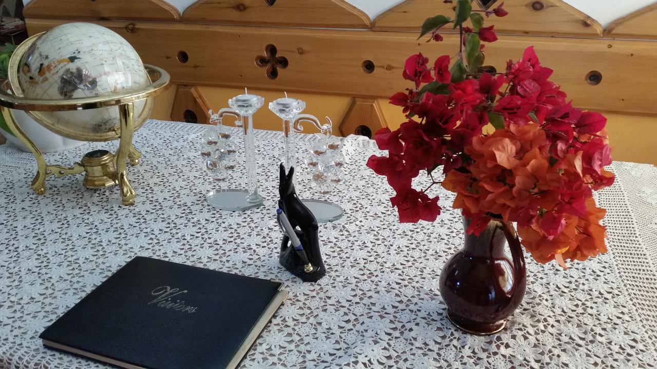 Sonja'S Bed And Breakfast Lightning Ridge Buitenkant foto