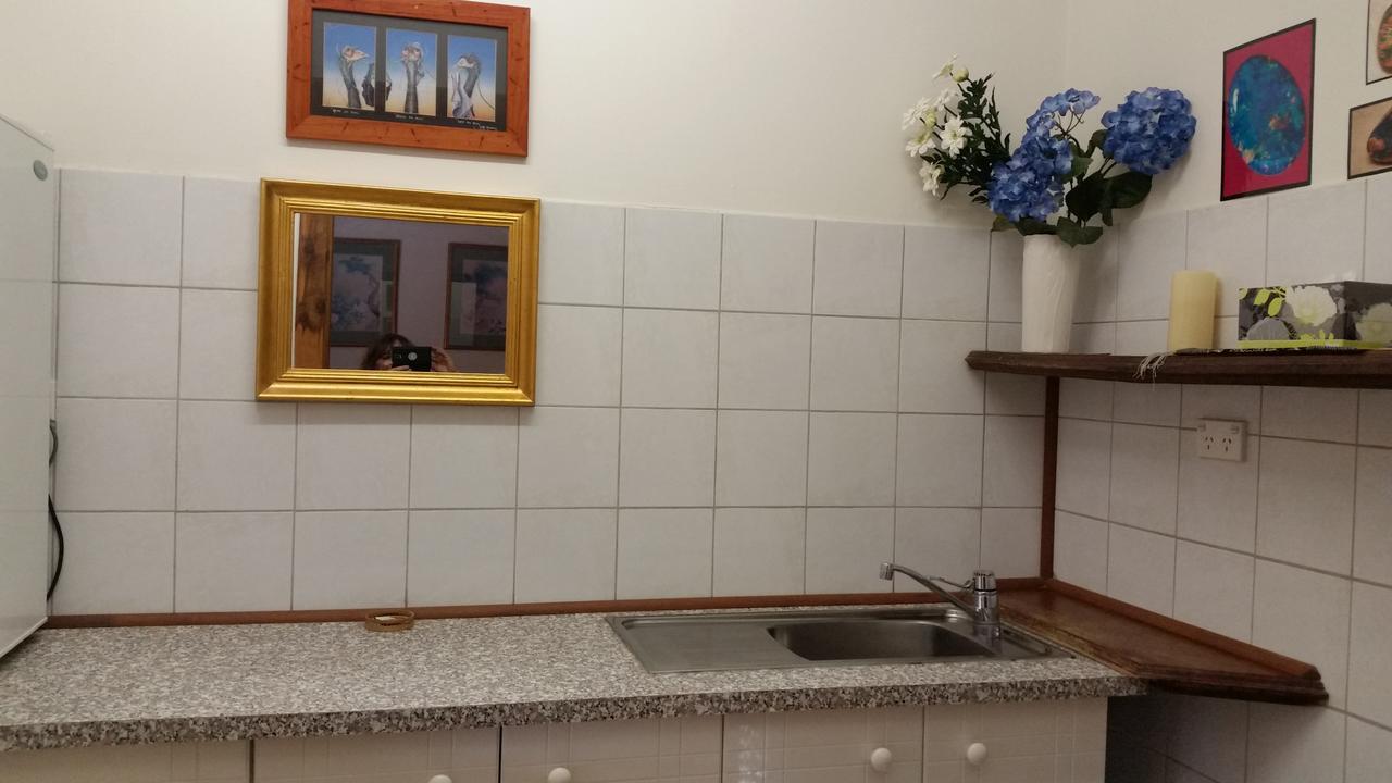 Sonja'S Bed And Breakfast Lightning Ridge Buitenkant foto