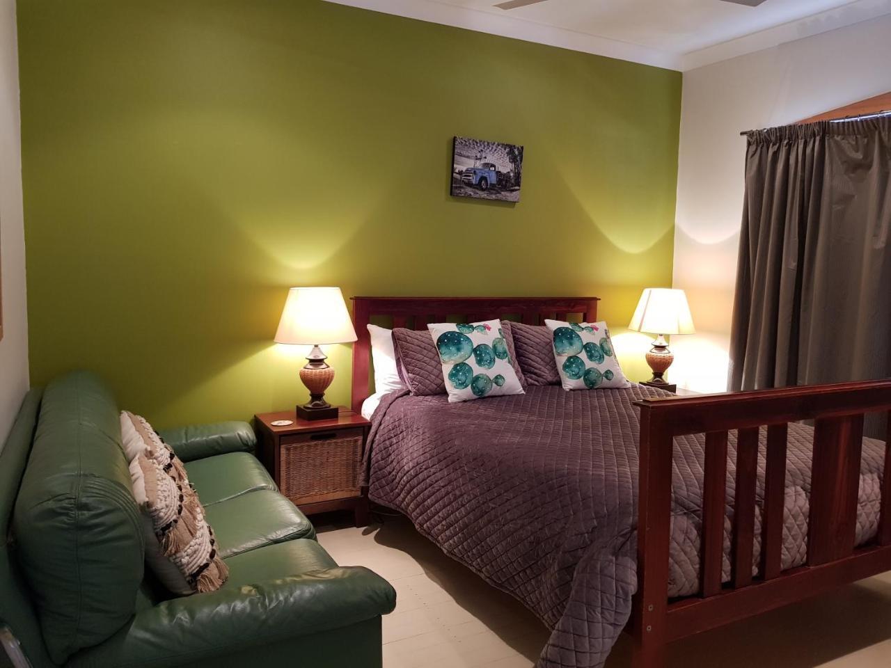 Sonja'S Bed And Breakfast Lightning Ridge Buitenkant foto